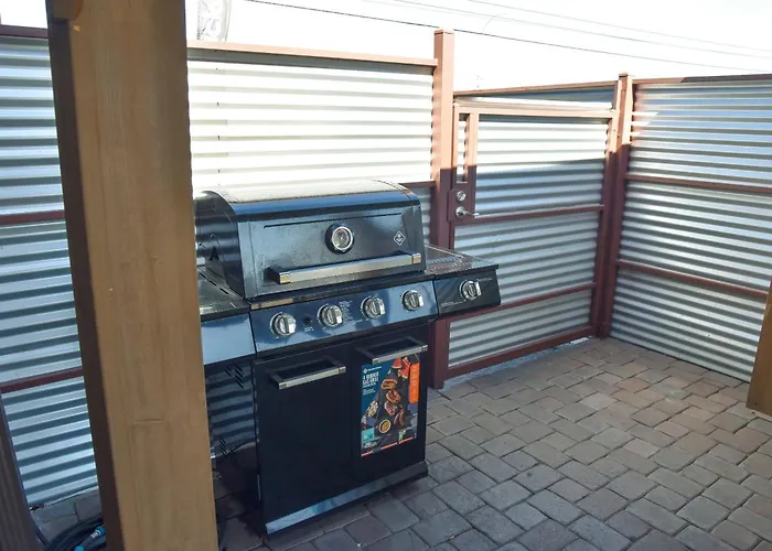 Style 2br 2ba W Jacuzzi Near Airport * Tucson